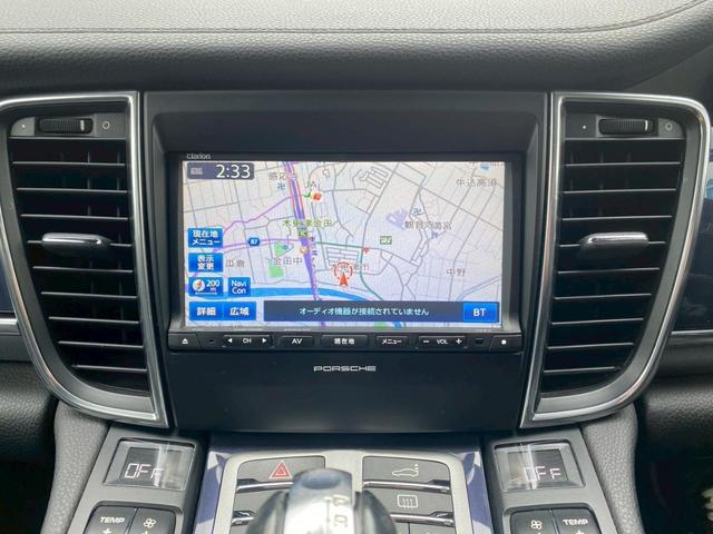 パナメーラ 　禁煙車　ＥＴＣ　クリアランスソナー　バックカメラ　ナビ　純正アルミホイール　オートライト　ＡＴ　シートヒーター　キーレスエントリー　アイドリングストップ　ＣＤ　ＤＶＤ再生　ＵＳＢ　Ｂｌｕｅｔｏｏｔｈ（12枚目）