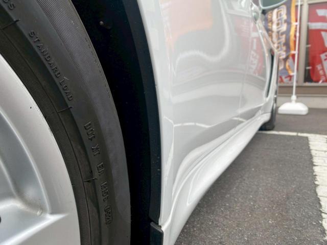 パナメーラ 　禁煙車　ＥＴＣ　クリアランスソナー　バックカメラ　ナビ　純正アルミホイール　オートライト　ＡＴ　シートヒーター　キーレスエントリー　アイドリングストップ　ＣＤ　ＤＶＤ再生　ＵＳＢ　Ｂｌｕｅｔｏｏｔｈ（67枚目）
