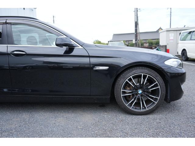 ５シリーズ ５３５ｉツーリング　パノラマサンルーフ　黒革　コンフォートＰＫＧ　走行中ＴＶ可能　レザーシート　パワーバックドア　ＥＴＣ　Ｂカメラ（7枚目）