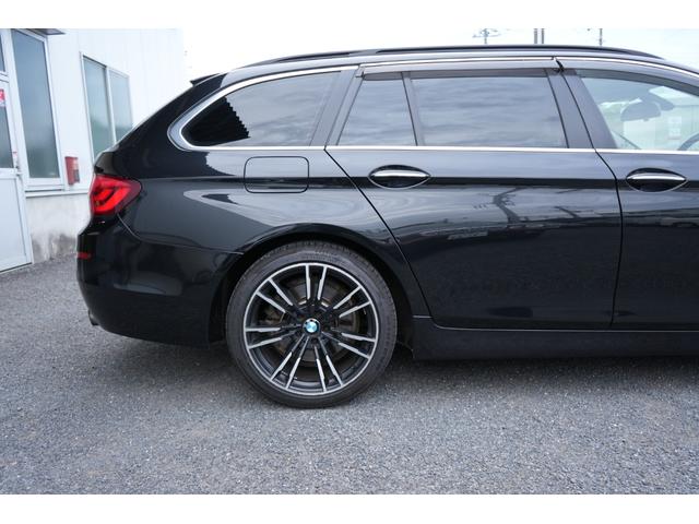 ５シリーズ ５３５ｉツーリング　パノラマサンルーフ　黒革　コンフォートＰＫＧ　走行中ＴＶ可能　レザーシート　パワーバックドア　ＥＴＣ　Ｂカメラ（8枚目）