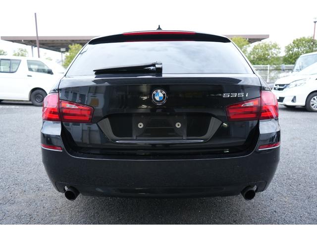 ５シリーズ ５３５ｉツーリング　パノラマサンルーフ　黒革　コンフォートＰＫＧ　走行中ＴＶ可能　レザーシート　パワーバックドア　ＥＴＣ　Ｂカメラ（10枚目）