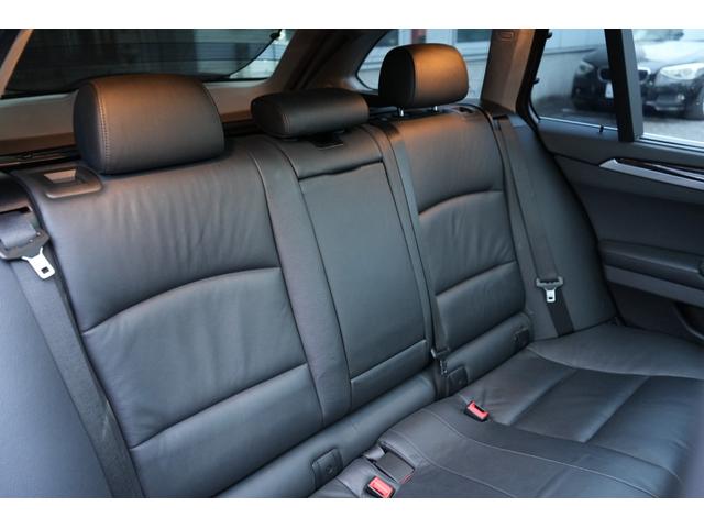 ５シリーズ ５３５ｉツーリング　パノラマサンルーフ　黒革　コンフォートＰＫＧ　走行中ＴＶ可能　レザーシート　パワーバックドア　ＥＴＣ　Ｂカメラ（18枚目）