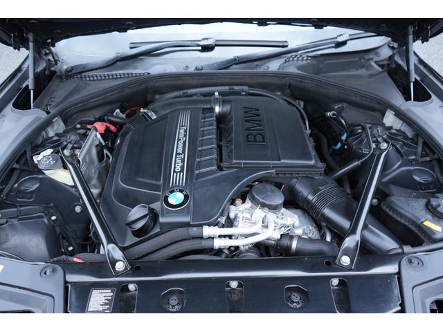 ５シリーズ ５３５ｉツーリング　パノラマサンルーフ　黒革　コンフォートＰＫＧ　走行中ＴＶ可能　レザーシート　パワーバックドア　ＥＴＣ　Ｂカメラ（23枚目）