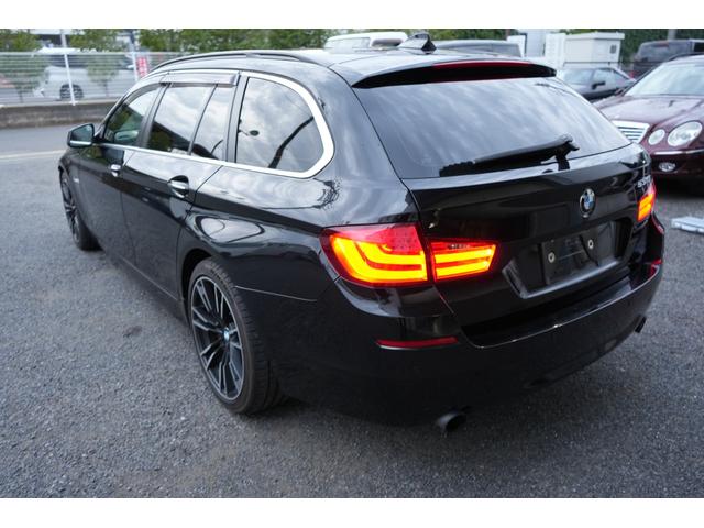 ５シリーズ ５３５ｉツーリング　パノラマサンルーフ　黒革　コンフォートＰＫＧ　走行中ＴＶ可能　レザーシート　パワーバックドア　ＥＴＣ　Ｂカメラ（29枚目）