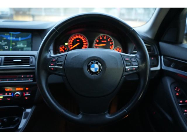 ５シリーズ ５２３ｉ　ＥＮＥＲＧＹ　ＭＯＴＯＲ　ＳＰＯＲＴ仕様　４本出しマフラー　ＥＴＣ　Ｂカメラ（3枚目）