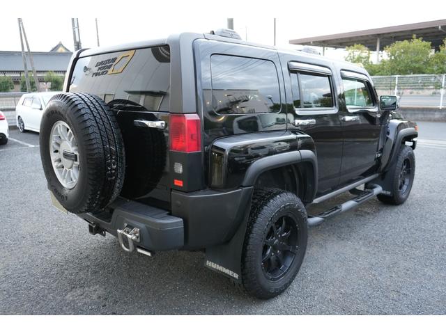 ハマーＨ３ 　タイプＧ　左ハンドル　サンルーフ　正規ディーラー車（保証書＆取説）　ツートンレザーシート　パワーシート　社外ナビ　Ｂｌｕｅｔｏｏｔｈ　Ｂカメラ　記録簿　ＴＶ（16枚目）