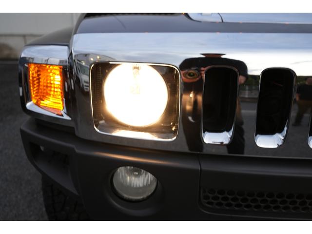 ハマーＨ３ 　タイプＧ　左ハンドル　サンルーフ　正規ディーラー車（保証書＆取説）　ツートンレザーシート　パワーシート　社外ナビ　Ｂｌｕｅｔｏｏｔｈ　Ｂカメラ　記録簿　ＴＶ（28枚目）