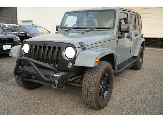 ジープ・ラングラーアンリミテッド アルティテュード 限定車 社外4本出しマフラー バンパーガード 社外リアバンパー 社外ナビBluetooth Bカメラ シートヒーター 社外サイドステップ ブラックレザーシート リアナンバープレート移植(29枚目)