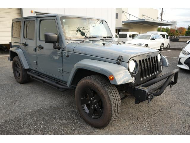 ジープ・ラングラーアンリミテッド アルティテュード 限定車 社外4本出しマフラー バンパーガード 社外リアバンパー 社外ナビBluetooth Bカメラ シートヒーター 社外サイドステップ ブラックレザーシート リアナンバープレート移植(31枚目)