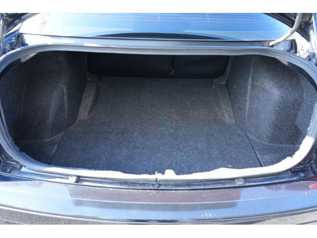 クライスラー・３００Ｃ ３．５　左ハンドル　２２インチアルミ　シートカバー　Ｂｌｕｅｔｏｏｔｈ　Ｂカメラ　ナビ　ＴＶ（22枚目）