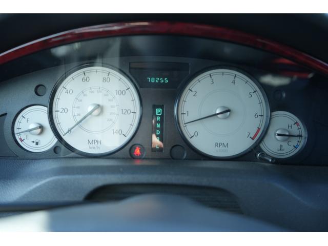 クライスラー・３００Ｃ ３．５　左ハンドル　２２インチアルミ　シートカバー　Ｂｌｕｅｔｏｏｔｈ　Ｂカメラ　ナビ　ＴＶ（23枚目）