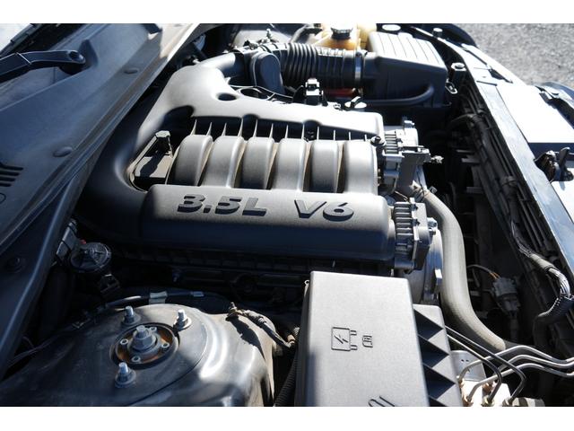 クライスラー・３００Ｃ ３．５　左ハンドル　２２インチアルミ　シートカバー　Ｂｌｕｅｔｏｏｔｈ　Ｂカメラ　ナビ　ＴＶ（24枚目）