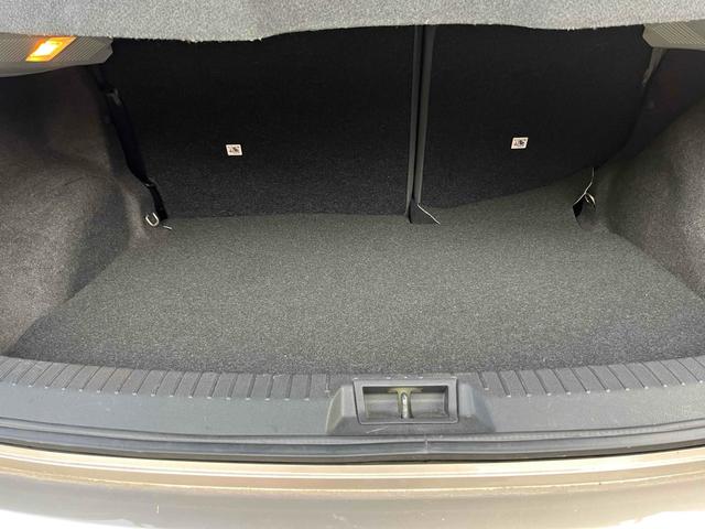 デュアリス ２０Ｓ　ＥＴＣ　バックカメラ　サイドカメラ　ナビ　ＴＶ　電動格納ミラー　ＣＶＴ　ＣＤ　ＤＶＤ再生　ミュージックプレイヤー接続可（32枚目）