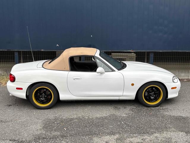 ロードスター SP オープンカー ETC ナビ AT キーレスエントリー アルミホイール 衝突安全ボディ ABS エアコン パワーステアリング パワーウィンドウ 車高調、 社外アルミ モモステアリング(23枚目)
