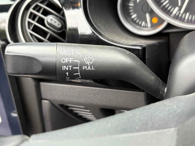 ロードスター ＲＳ　オープンカー　ドライブレコーダー　ＥＴＣ　バックカメラ　ＨＩＤ　ＭＴ　キーレスエントリー　アルミホイール　盗難防止システム　衝突安全ボディ　ＡＢＳ　Ｂｌｕｅｔｏｏｔｈ　エアコン　パワーステアリング（31枚目）