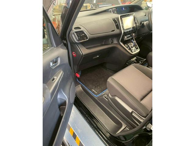 セレナ ｅ－パワー　ハイウェイスターＶ　純正ナビ　全方位モニター　フリップダウンリヤモニター　両側パワースライドドア　ＬＥＤヘッドライト　純正アルミホイール　ＥＴＣ　ドライブレコーダー（8枚目）