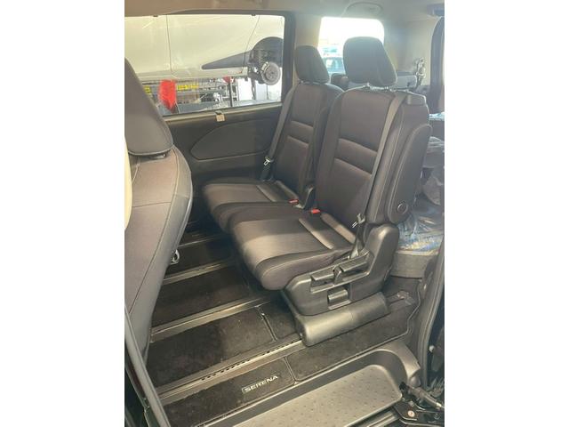 セレナ ｅ－パワー　ハイウェイスターＶ　純正ナビ　全方位モニター　フリップダウンリヤモニター　両側パワースライドドア　ＬＥＤヘッドライト　純正アルミホイール　ＥＴＣ　ドライブレコーダー（11枚目）