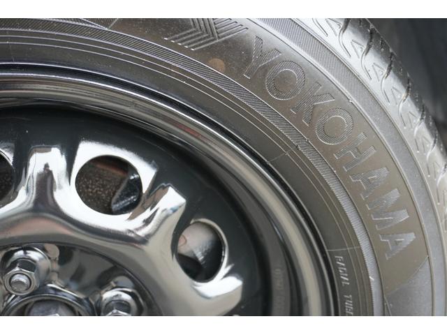 ラシーン タイプＡ　サンルーフ　カーナビ　前後ドライブレコーダー　ＥＴＣ　ウッドパネル　地図柄シート　ルーフレール　ＹＯＫＯＨＡＭＡタイヤ　スペアタイヤキャリア　１５００ＣＣ（27枚目）