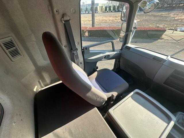 ファイター 　ＭＴ　後輪ダブル　ＥＴＣ　バックカメラ　エアコン　パワーウィンドウ　運転席エアバッグ（14枚目）