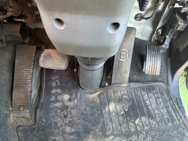 ファイター 　ＭＴ　後輪ダブル　ＥＴＣ　バックカメラ　エアコン　パワーウィンドウ　運転席エアバッグ（22枚目）