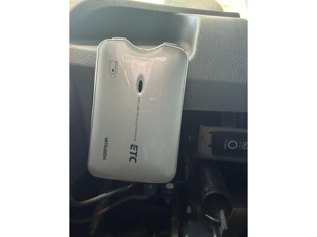 ファイター 　ＭＴ　後輪ダブル　ＥＴＣ　バックカメラ　エアコン　パワーウィンドウ　運転席エアバッグ（24枚目）