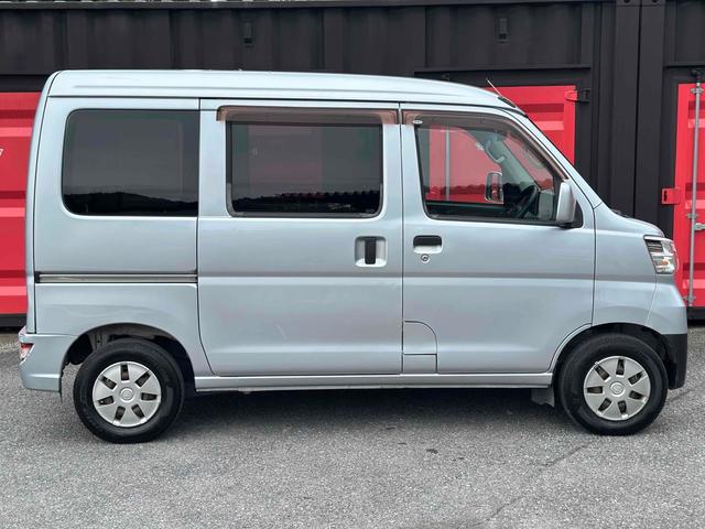 ハイゼットカーゴ クルーズSAIII 軽バン AT 衝突被害軽減システム クリアランスソナー ETC 両側スライドドア アイドリングストップ 電動格納ミラー オートマチックハイビーム ESC エアコン パワーウィンドウ 運転席エアバッグ(4枚目)