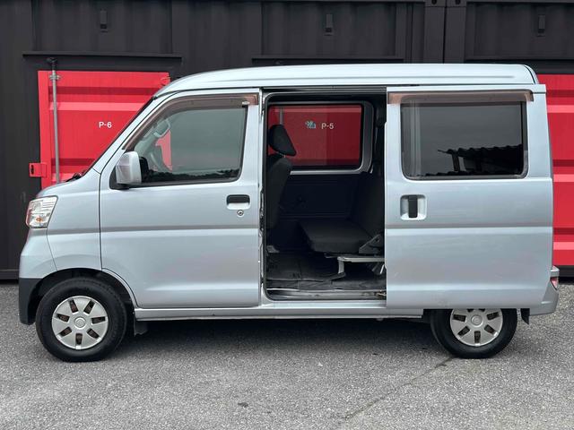 ハイゼットカーゴ クルーズSAIII 軽バン AT 衝突被害軽減システム クリアランスソナー ETC 両側スライドドア アイドリングストップ 電動格納ミラー オートマチックハイビーム ESC エアコン パワーウィンドウ 運転席エアバッグ(9枚目)