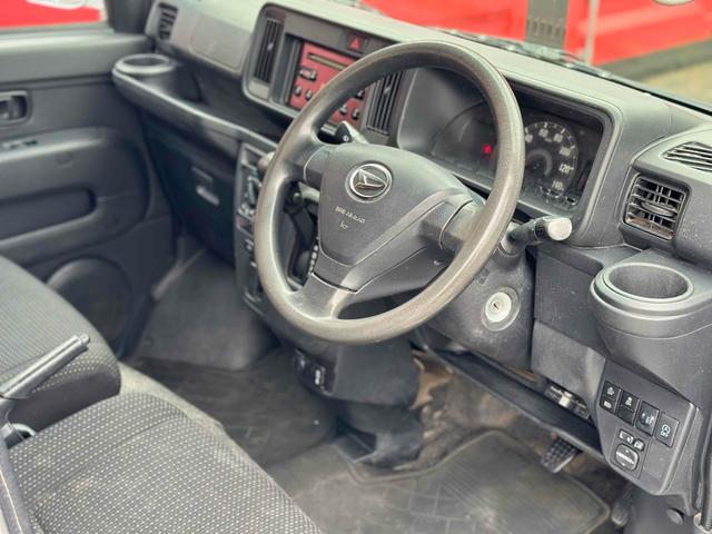 ハイゼットカーゴ クルーズSAIII 軽バン AT 衝突被害軽減システム クリアランスソナー ETC 両側スライドドア アイドリングストップ 電動格納ミラー オートマチックハイビーム ESC エアコン パワーウィンドウ 運転席エアバッグ(12枚目)