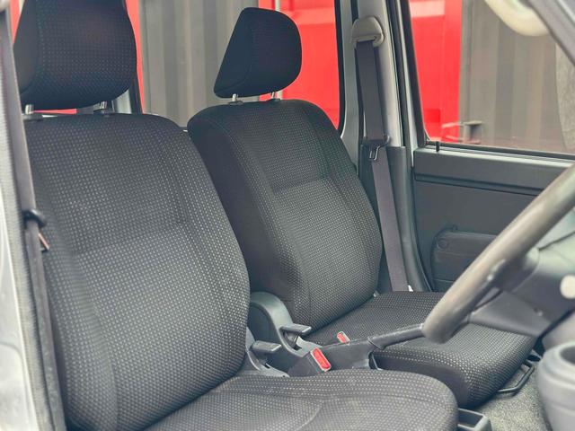 ハイゼットカーゴ クルーズSAIII 軽バン AT 衝突被害軽減システム クリアランスソナー ETC 両側スライドドア アイドリングストップ 電動格納ミラー オートマチックハイビーム ESC エアコン パワーウィンドウ 運転席エアバッグ(13枚目)