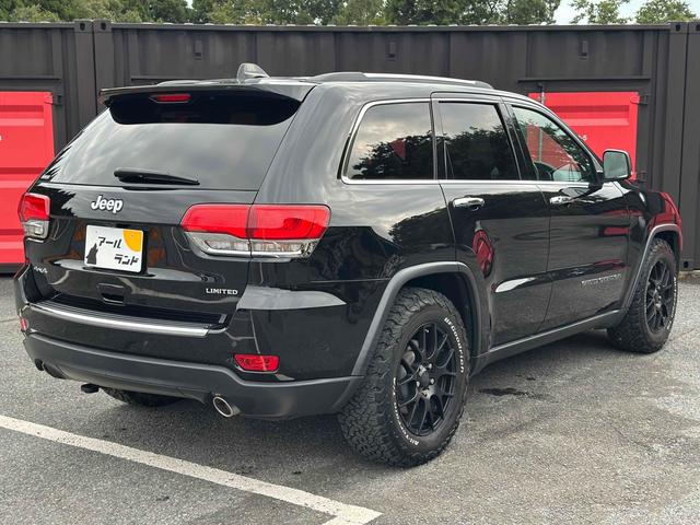 ジープ・グランドチェロキー リミテッド　ドライブレコーダー　バックカメラ　クリアランスソナー　レーンアシスト　パワーシート　パークアシスト　ナビ　アルミホイール　スマートキー　アイドリングストップ　シートヒーター　ＣＶＴ　ＵＳＢ（2枚目）