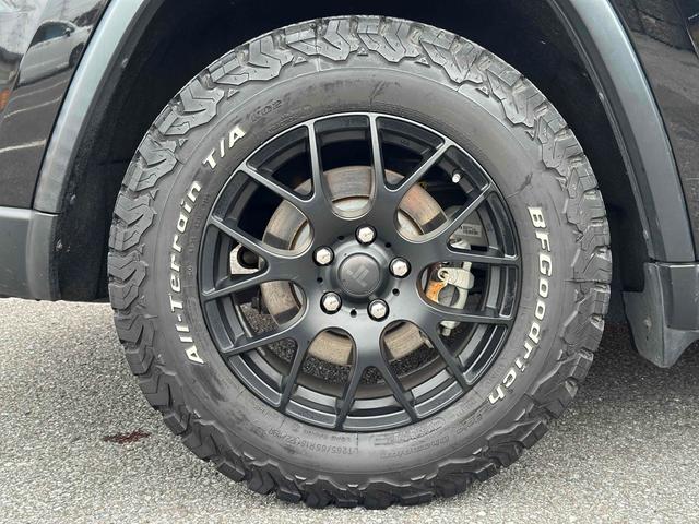 ジープ・グランドチェロキー リミテッド　ドライブレコーダー　バックカメラ　クリアランスソナー　レーンアシスト　パワーシート　パークアシスト　ナビ　アルミホイール　スマートキー　アイドリングストップ　シートヒーター　ＣＶＴ　ＵＳＢ（6枚目）