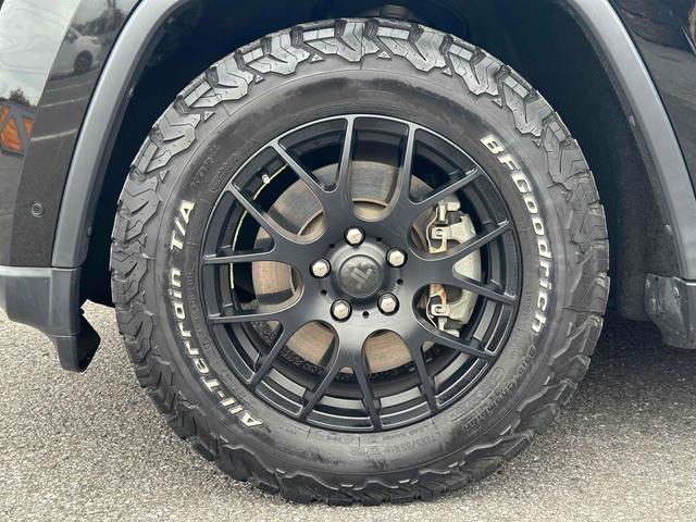 ジープ・グランドチェロキー リミテッド　ドライブレコーダー　バックカメラ　クリアランスソナー　レーンアシスト　パワーシート　パークアシスト　ナビ　アルミホイール　スマートキー　アイドリングストップ　シートヒーター　ＣＶＴ　ＵＳＢ（8枚目）