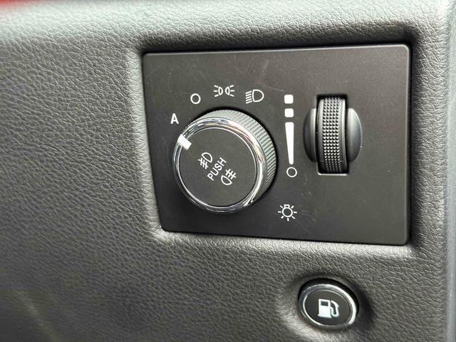 ジープ・グランドチェロキー リミテッド　ドライブレコーダー　バックカメラ　クリアランスソナー　レーンアシスト　パワーシート　パークアシスト　ナビ　アルミホイール　スマートキー　アイドリングストップ　シートヒーター　ＣＶＴ　ＵＳＢ（22枚目）