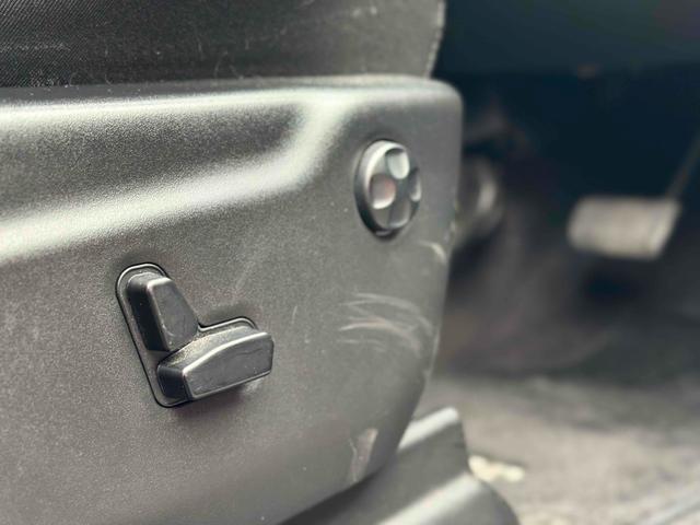 ジープ・グランドチェロキー リミテッド　ドライブレコーダー　バックカメラ　クリアランスソナー　レーンアシスト　パワーシート　パークアシスト　ナビ　アルミホイール　スマートキー　アイドリングストップ　シートヒーター　ＣＶＴ　ＵＳＢ（33枚目）