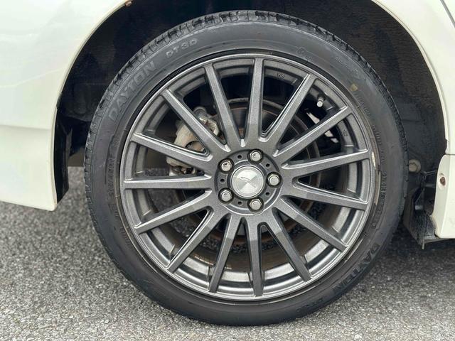 プリウス Ｓ　ＬＥＤエディション　ＥＴＣ　バックカメラ　ナビ　ＴＶ　アルミホイール　オートライト　ヘッドライトウォッシャー　ＣＶＴ　電動格納ミラー　エアコン　パワーステアリング　パワーウィンドウ（6枚目）