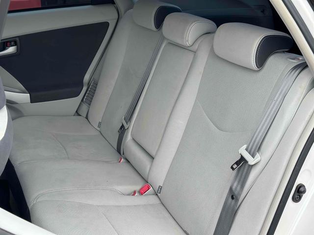 プリウス Ｓ　ＬＥＤエディション　ＥＴＣ　バックカメラ　ナビ　ＴＶ　アルミホイール　オートライト　ヘッドライトウォッシャー　ＣＶＴ　電動格納ミラー　エアコン　パワーステアリング　パワーウィンドウ（15枚目）