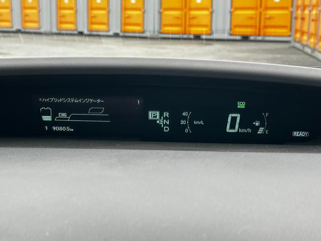 プリウス Ｓ　ＬＥＤエディション　ＥＴＣ　バックカメラ　ナビ　ＴＶ　アルミホイール　オートライト　ヘッドライトウォッシャー　ＣＶＴ　電動格納ミラー　エアコン　パワーステアリング　パワーウィンドウ（18枚目）
