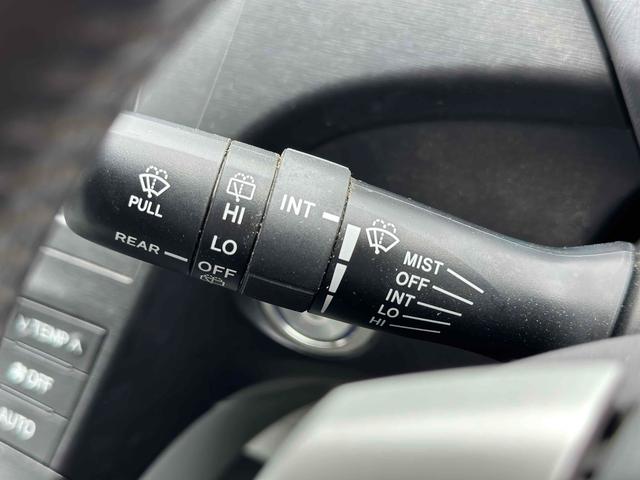 プリウス Ｓ　ＬＥＤエディション　ＥＴＣ　バックカメラ　ナビ　ＴＶ　アルミホイール　オートライト　ヘッドライトウォッシャー　ＣＶＴ　電動格納ミラー　エアコン　パワーステアリング　パワーウィンドウ（19枚目）
