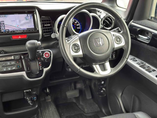 Ｎ－ＢＯＸカスタム Ｇ・ターボＬパッケージ　アルパインナビ／ドライブレコーダー　ＥＴＣ　バックカメラ　両側電動スライドドア　　ＴＶ　オートクルーズコントロール　オートライト　ＨＩＤ　スマートキー　アイドリングストップ　電動格納ミラー（8枚目）