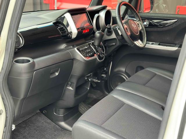 Ｎ－ＢＯＸカスタム Ｇ・ターボＬパッケージ　アルパインナビ／ドライブレコーダー　ＥＴＣ　バックカメラ　両側電動スライドドア　　ＴＶ　オートクルーズコントロール　オートライト　ＨＩＤ　スマートキー　アイドリングストップ　電動格納ミラー（24枚目）