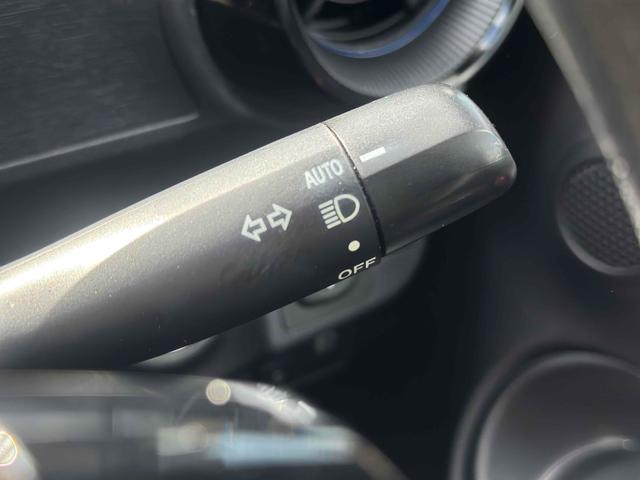 アクア Ｓ　ドライブレコーダー　ＥＴＣ　バックカメラ　ナビ　ＴＶ　レーンアシスト　衝突被害軽減システム　オートマチックハイビーム　オートライト　スマートキー　電動格納ミラー　ＣＶＴ　盗難防止システム（20枚目）