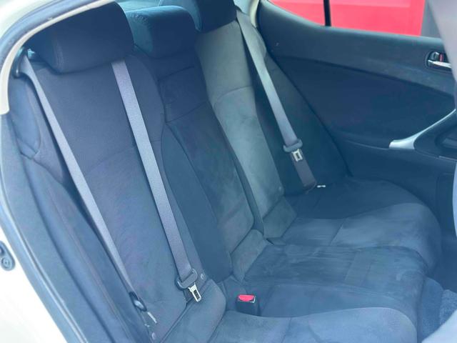 ＩＳ ＩＳ２５０　ＥＴＣ　オートクルーズコントロール　バックカメラ　ナビ　アルミホイール　オートライト　ＣＶＴ　スマートキー　電動格納ミラー　パワーシート　ＣＤ　ＵＳＢ　ミュージックプレイヤー接続可　ＥＳＣ　エアコン（13枚目）