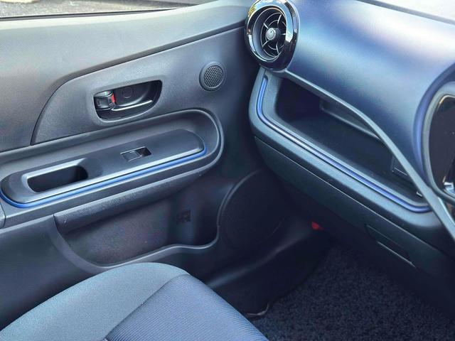 アクア S ビューティーPKG・LEDヘッドランプPKG・シャイニーデコレーションPKG・ツーリングPKG16インチアルミホイール/シートヒーター/ETC/バックカメラ/Bluetooth/スマートキー(17枚目)