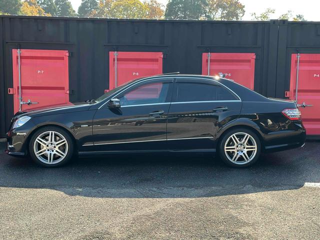 Ｅクラス 　バックカメラ　ナビ　ＴＶ　クリアランスソナー　オートクルーズコントロール　ＡＴ　サンルーフ　オートライト　スマートキー　電動格納ミラー　シートヒーター　アルミホイール　パワーシート　エアコン（9枚目）