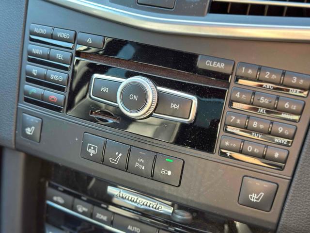 Ｅクラス 　バックカメラ　ナビ　ＴＶ　クリアランスソナー　オートクルーズコントロール　ＡＴ　サンルーフ　オートライト　スマートキー　電動格納ミラー　シートヒーター　アルミホイール　パワーシート　エアコン（30枚目）