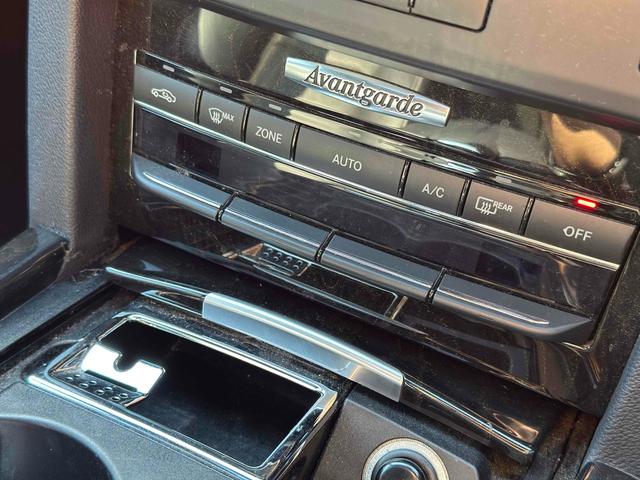 Ｅクラス 　バックカメラ　ナビ　ＴＶ　クリアランスソナー　オートクルーズコントロール　ＡＴ　サンルーフ　オートライト　スマートキー　電動格納ミラー　シートヒーター　アルミホイール　パワーシート　エアコン（31枚目）