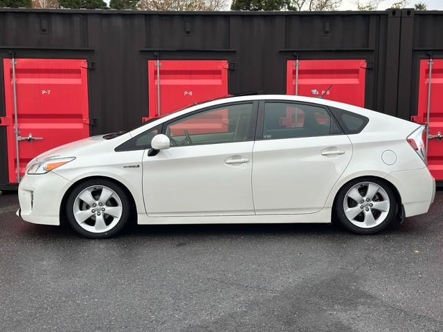 プリウス G 内外装フルUS仕様/サンルーフ/エアメクストエアサス/アクアレザーパッケージシート/carrozzeriaサブウーファー/ETC/バックカメラ/Bluetooth(11枚目)