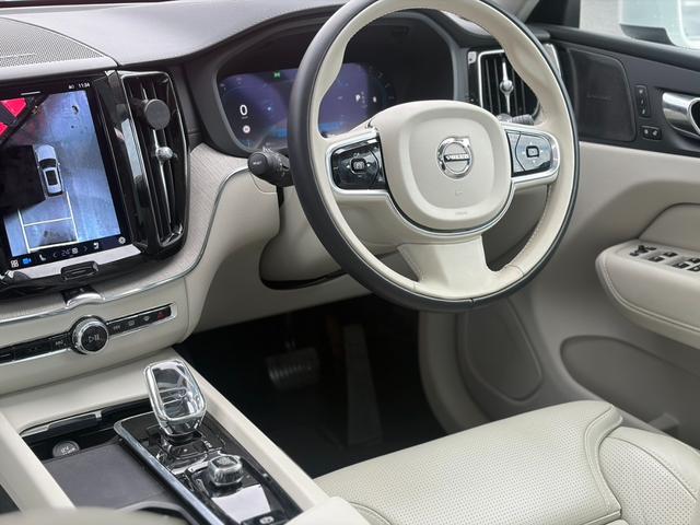 ＸＣ６０ アルティメット　Ｂ５　ＡＷＤ　ＡｐｐｌｅＣａｒＰｌａｙ　サンルーフ　ハーマンカードンサウンド　アダプティブクルーズ　白レザーシート　シートヒーター・エアコン　ステアリングヒーター　純正ナビ　ＥＴＣ　Ｂｌｕｅｔｏｏｔｈ　全方位カメラ（3枚目）