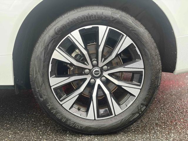 ＸＣ６０ アルティメット　Ｂ５　ＡＷＤ　ＡｐｐｌｅＣａｒＰｌａｙ　サンルーフ　ハーマンカードンサウンド　アダプティブクルーズ　白レザーシート　シートヒーター・エアコン　ステアリングヒーター　純正ナビ　ＥＴＣ　Ｂｌｕｅｔｏｏｔｈ　全方位カメラ（10枚目）