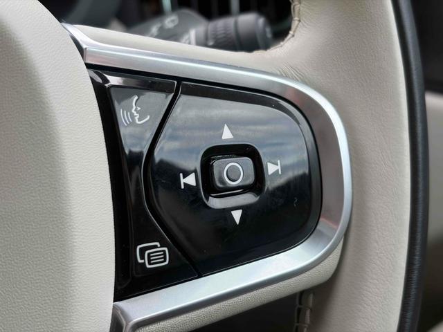 ＸＣ６０ アルティメット　Ｂ５　ＡＷＤ　ＡｐｐｌｅＣａｒＰｌａｙ　サンルーフ　ハーマンカードンサウンド　アダプティブクルーズ　白レザーシート　シートヒーター・エアコン　ステアリングヒーター　純正ナビ　ＥＴＣ　Ｂｌｕｅｔｏｏｔｈ　全方位カメラ（23枚目）